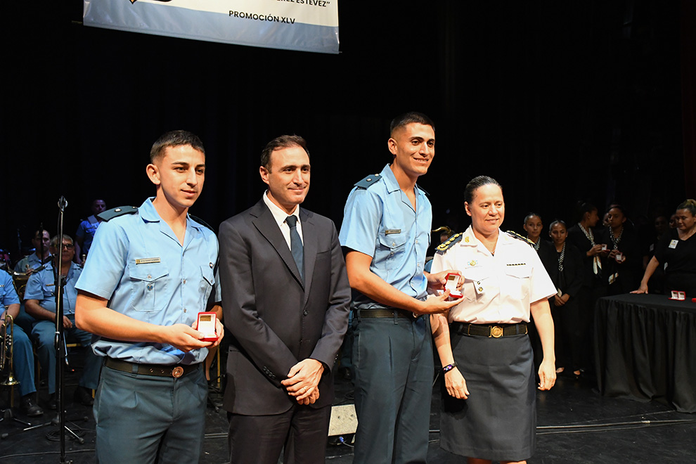 Lee más sobre el artículo Egresó la 45° promoción de oficiales para integrar el Servicio Penitenciario